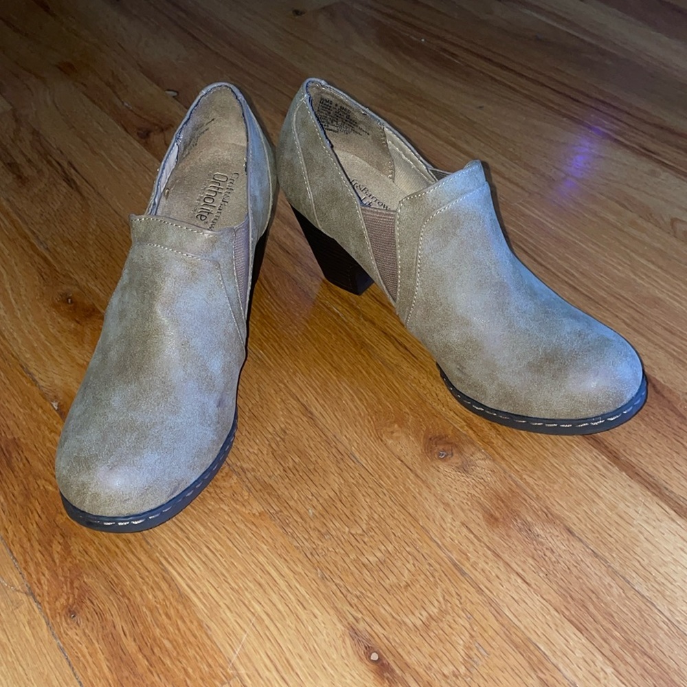 4 for $20 special 
Croft & Barrow Tan Ortholite Ankle Booties in Size 9